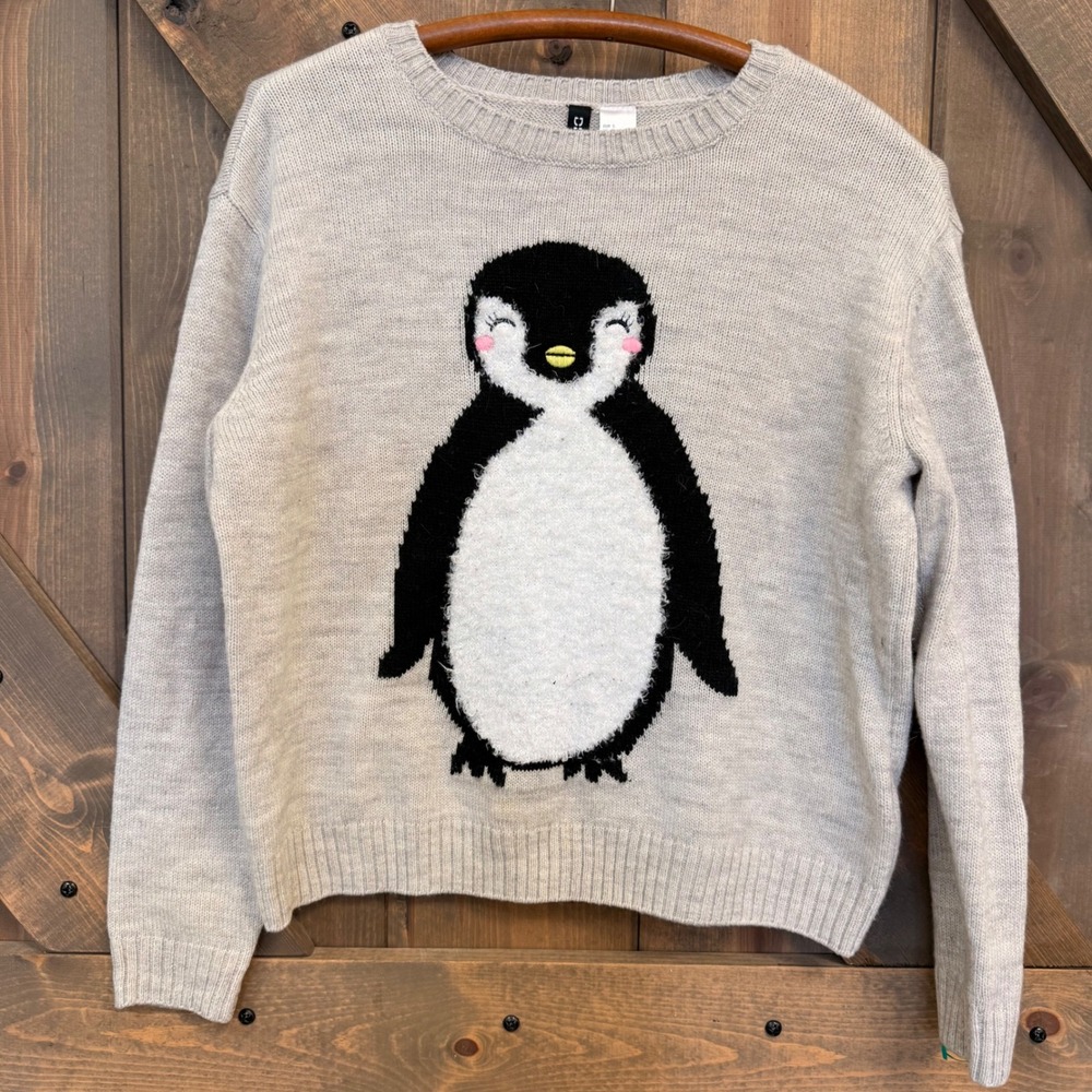 H&M Divided Penguin Sweater Womens S Grey Excellent Fuzzy Intarsia Wool Blend